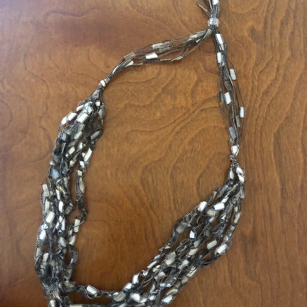 Cloth necklace
